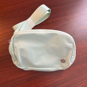 Lululemon belt bag in mint moment